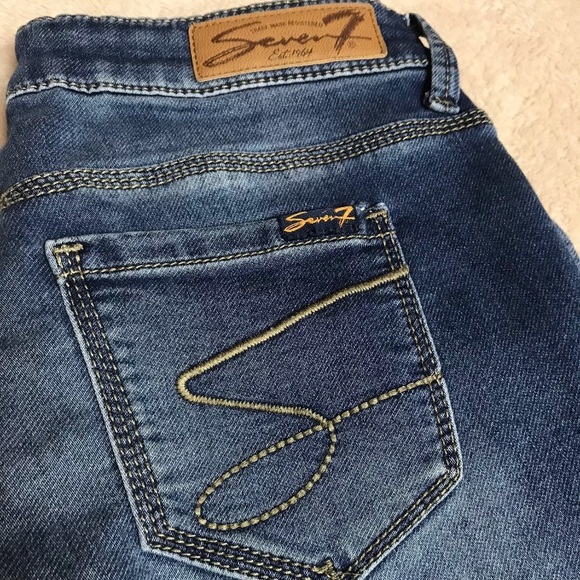 Seven7 Easy Fit Cropped Capri's Size 2 - Picture 2 of 6